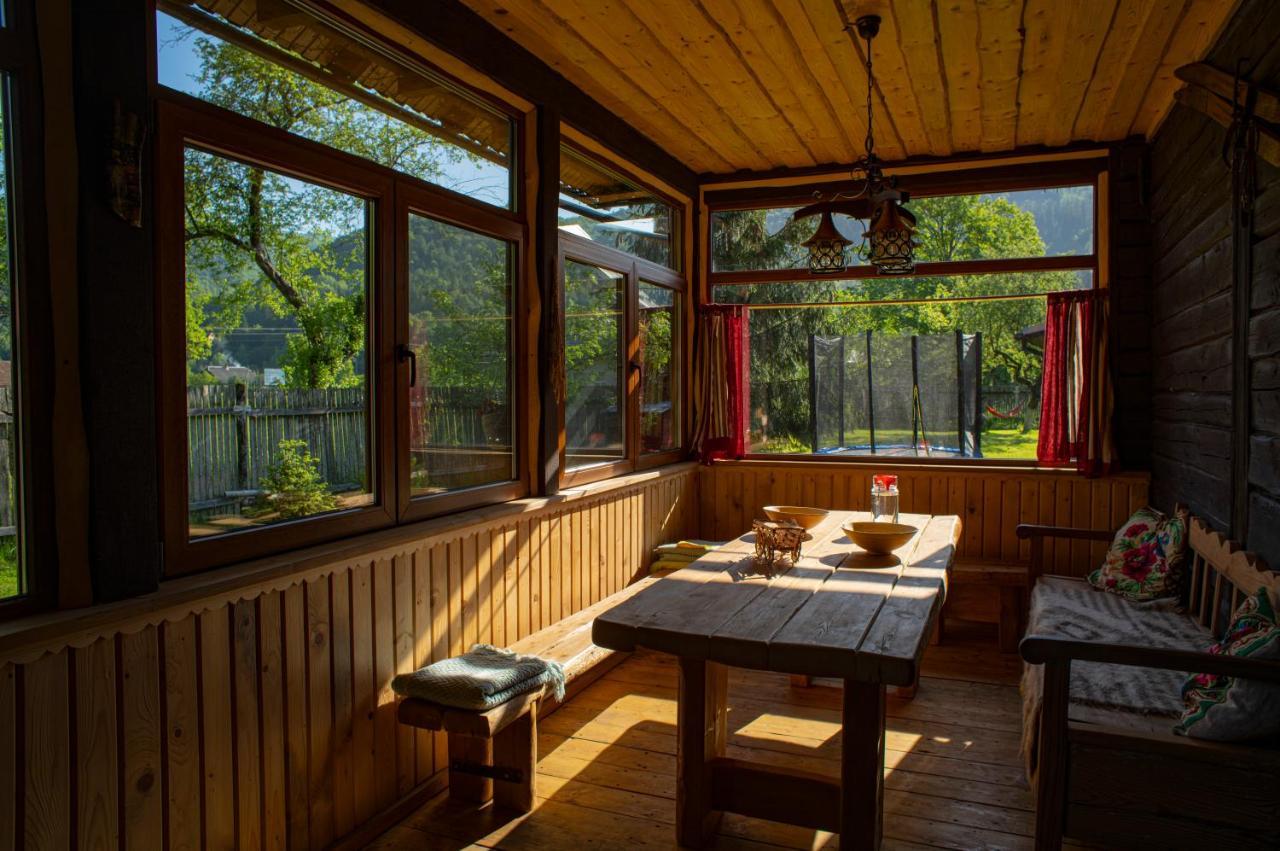 Знакова Хата Apartment เฮอเรเบนอฟ ภายนอก รูปภาพ