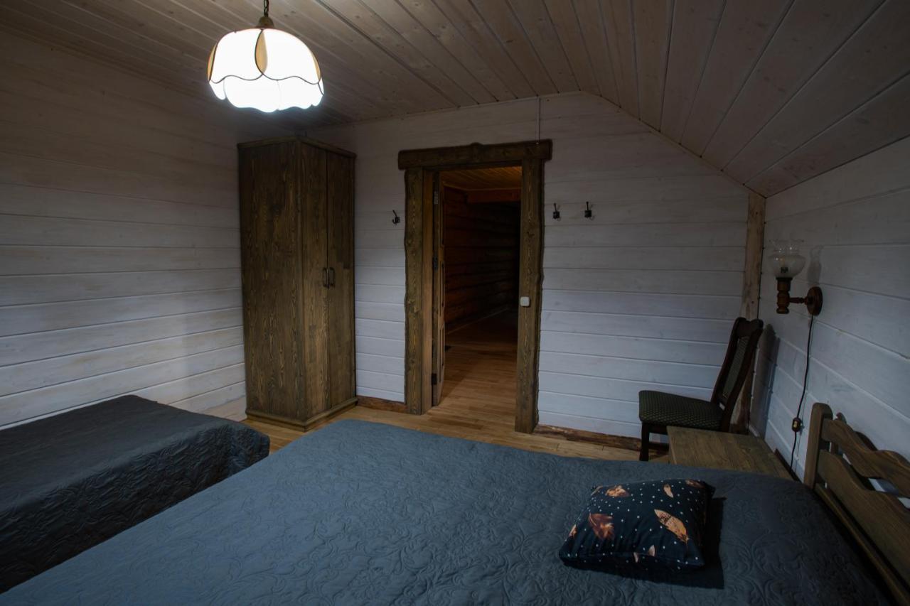 Знакова Хата Apartment เฮอเรเบนอฟ ภายนอก รูปภาพ