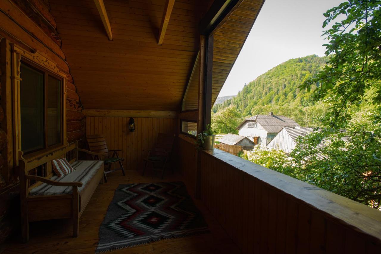 Знакова Хата Apartment เฮอเรเบนอฟ ภายนอก รูปภาพ