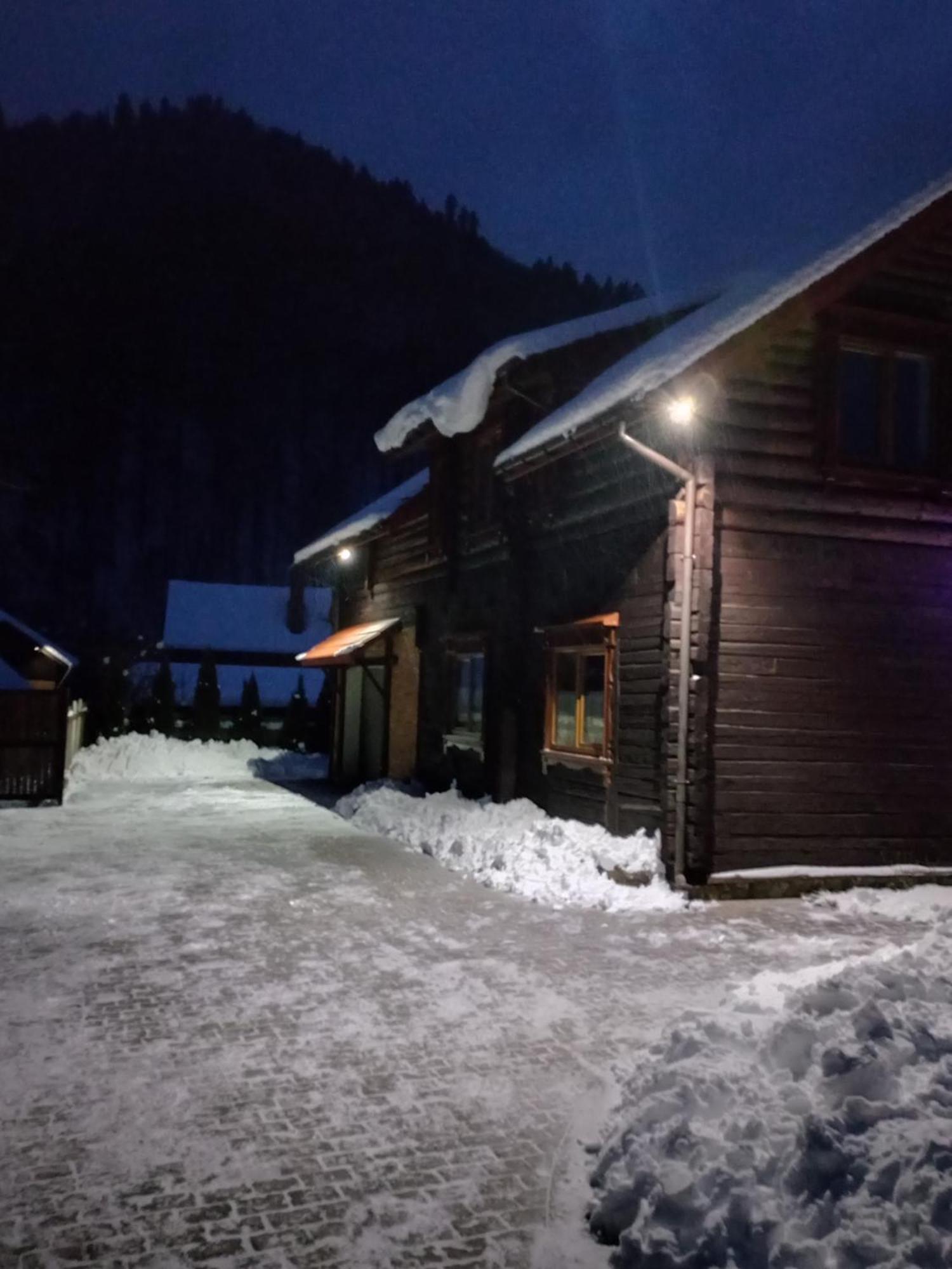 Знакова Хата Apartment เฮอเรเบนอฟ ภายนอก รูปภาพ